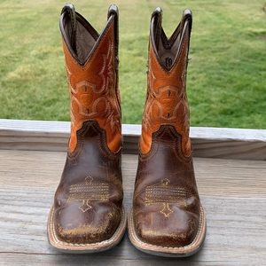 Toddler boys Ariat boots size 10